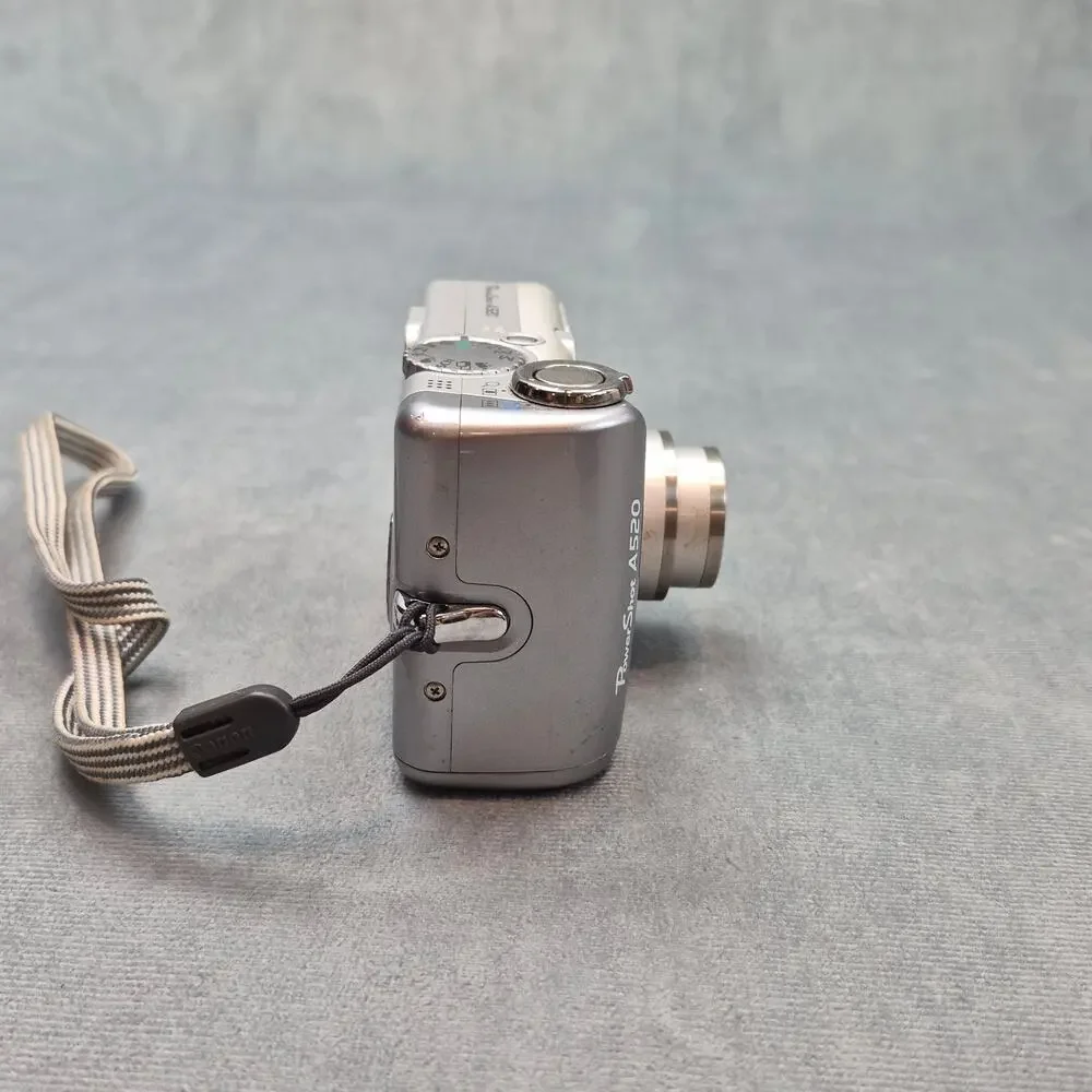 Canon PowerShot A520 4.0MP Digital Camera Silver For Parts Not Working